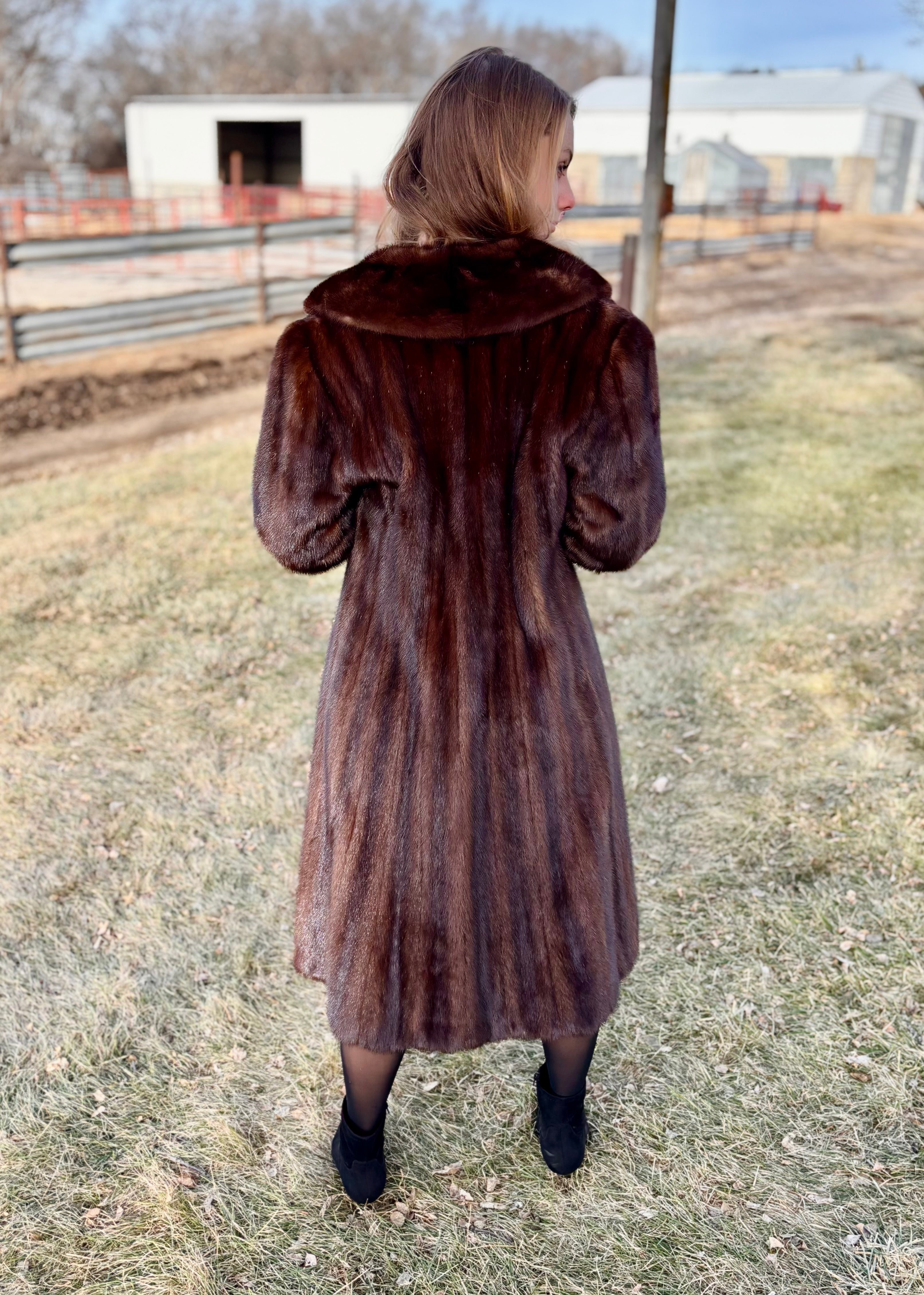 SACRA サクラ DOUBLEFACE BEAVER JACKET Brown Sculpted Beaver Fur Jacket Fox Fur Collar and Cuffs