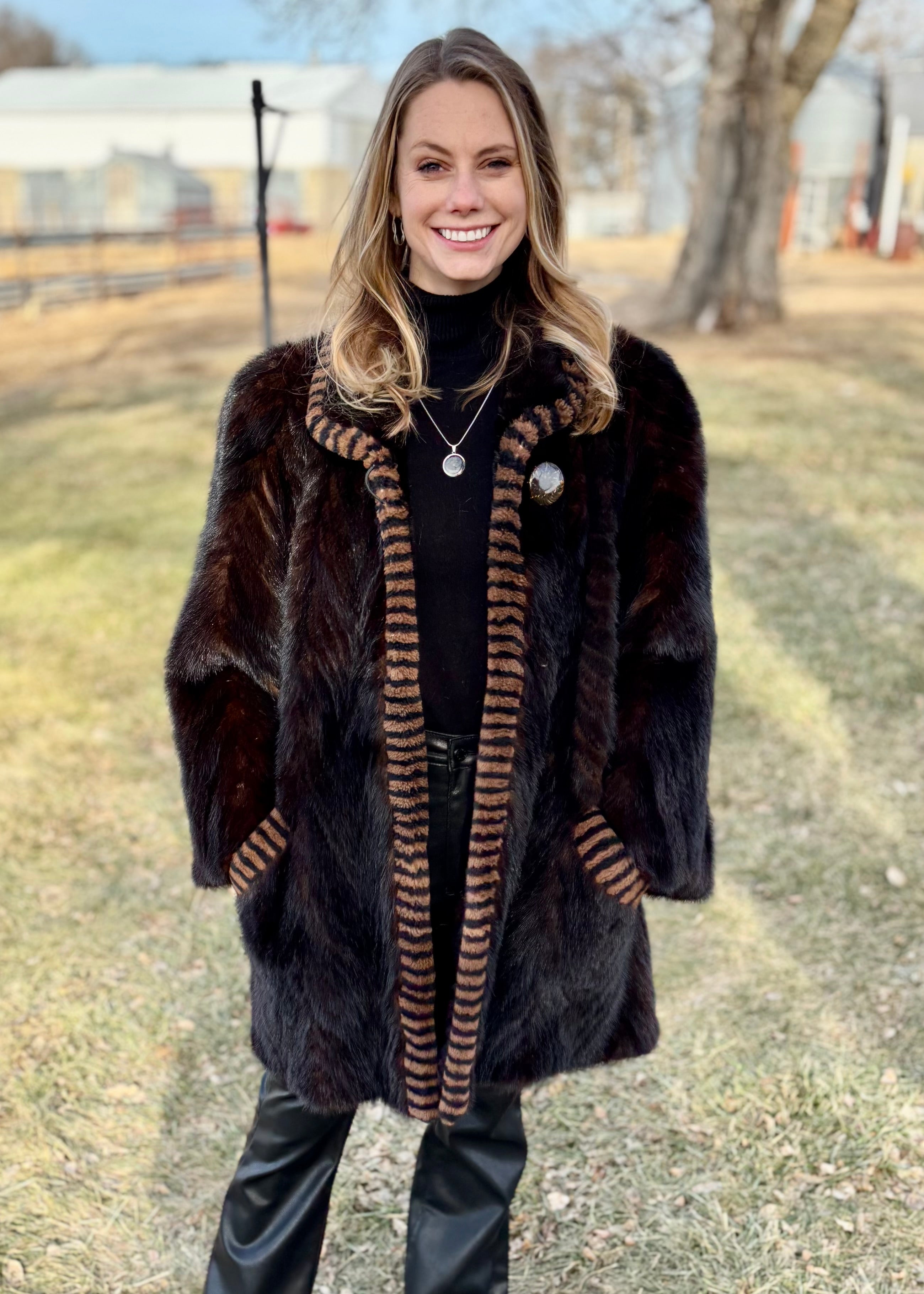 Sz XL Genuine Mink/Beaver Coat – Dakota Darling