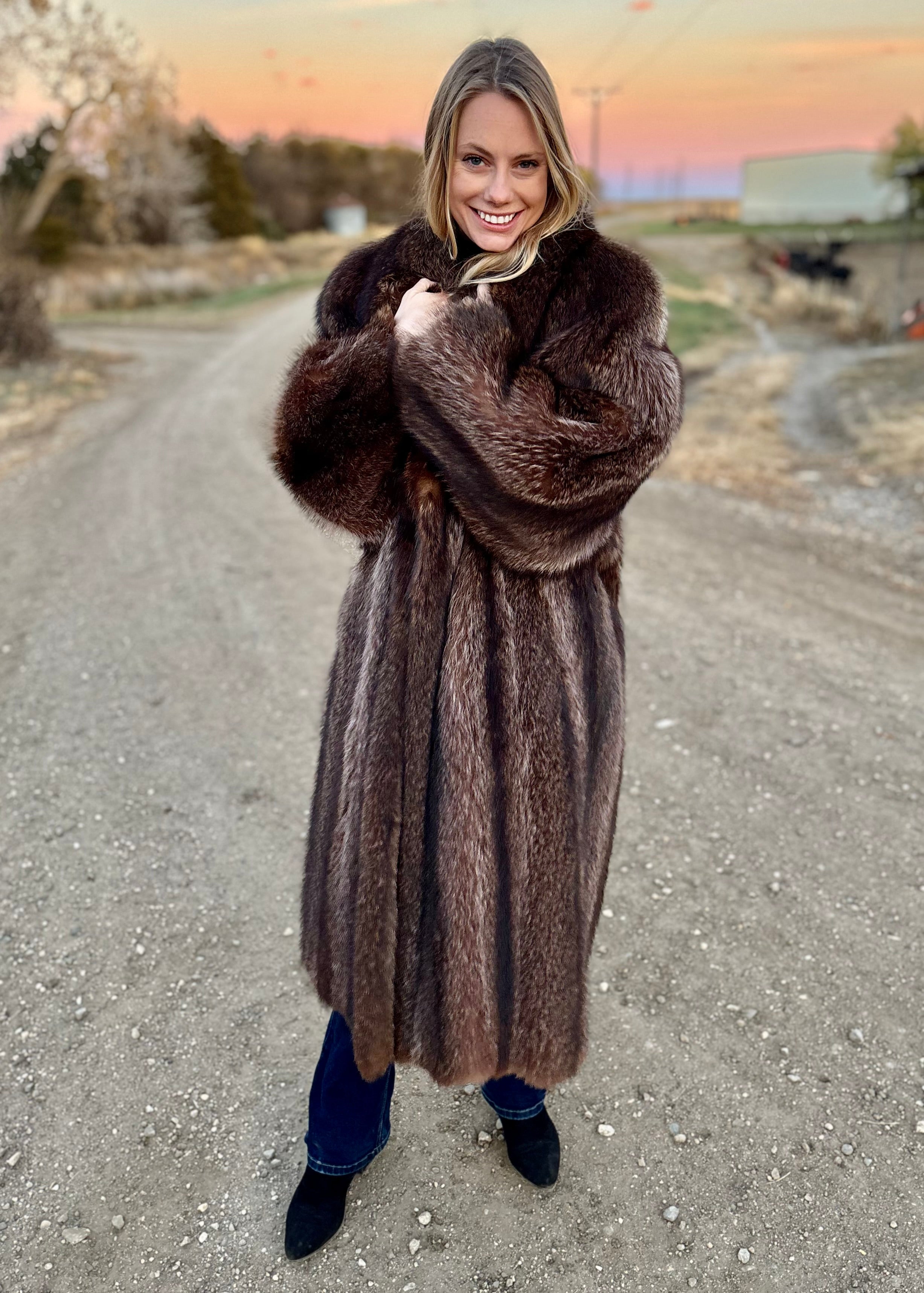 Sz XL Genuine Raccoon Coat – Dakota Darling
