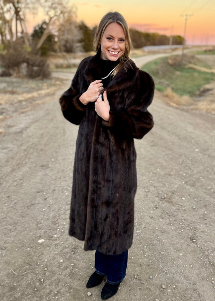 Sz M Genuine Mahogany Mink Full Length Coat – Dakota Darling
