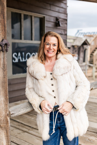 Sz M Genuine Arctic Golden Island Saga Fox Jacket – Dakota Darling