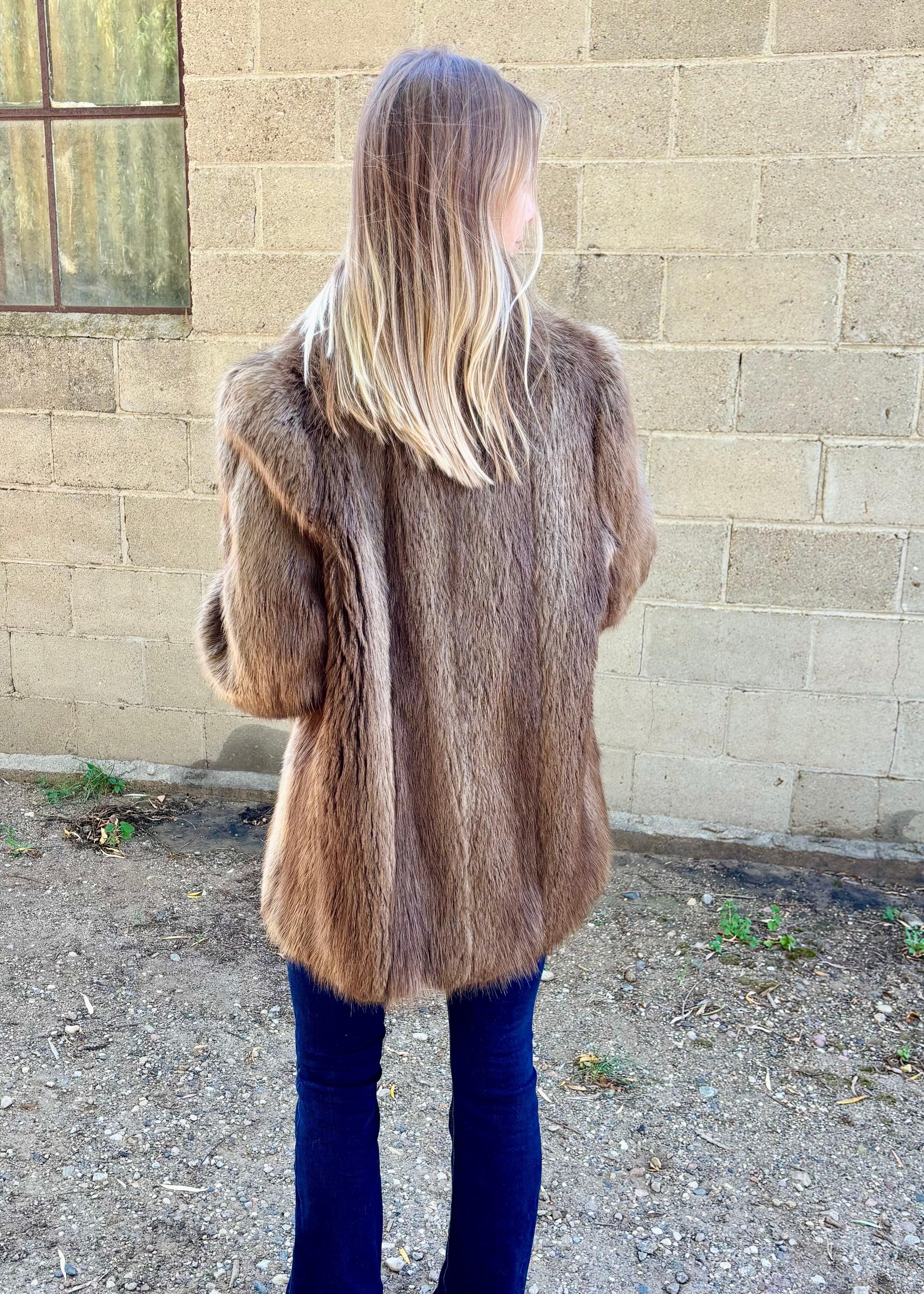 Sz M Genuine Beaver Jacket – Dakota Darling