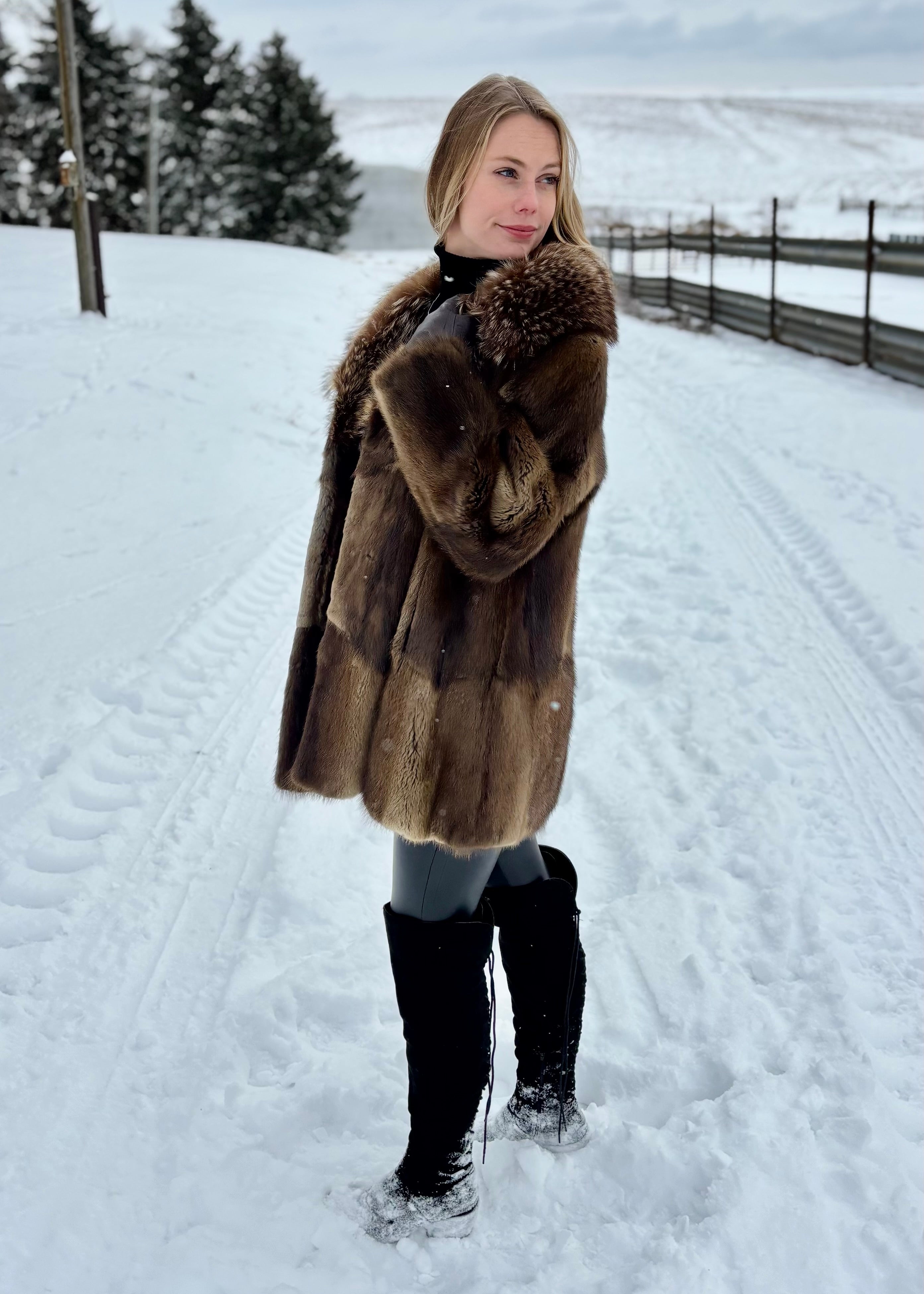 Size L/XL Genuine Brown Fox Coat – Dakota Darling Furs
