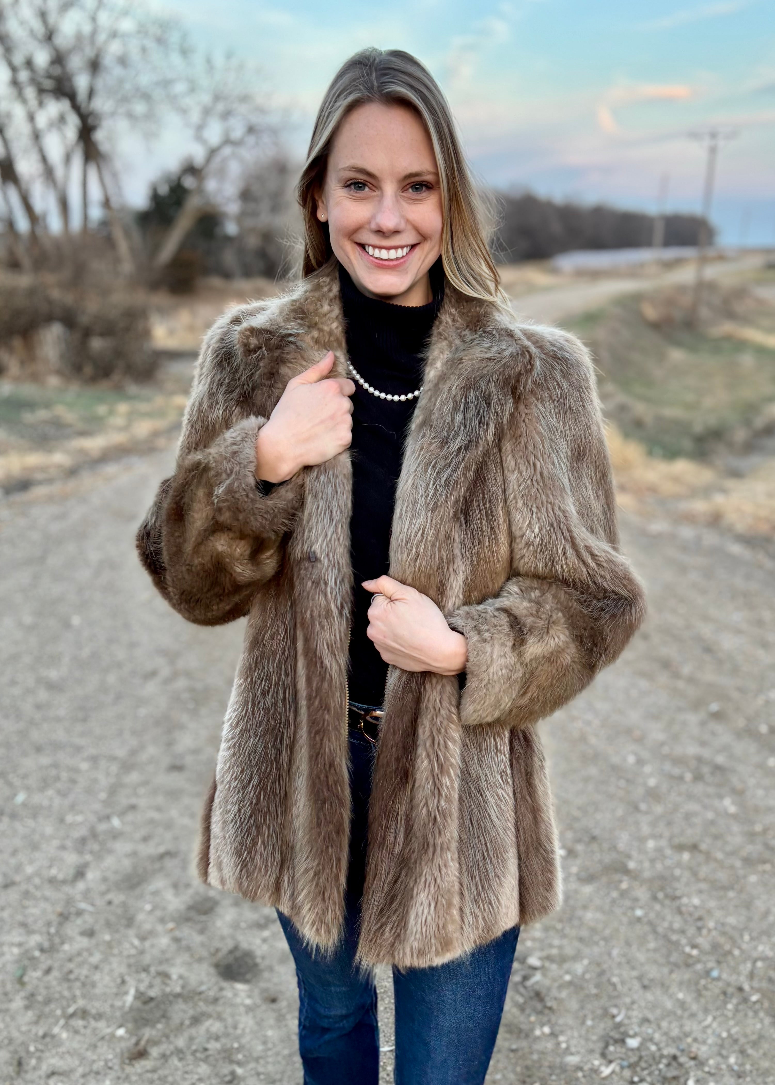 Sz L Genuine Beaver Jacket – Dakota Darling
